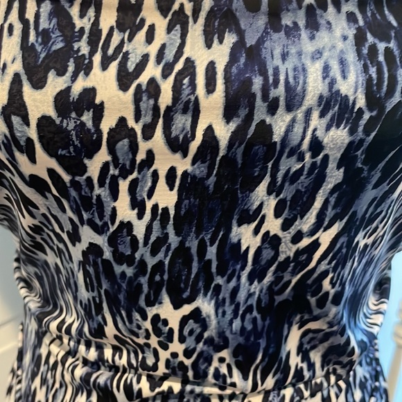 Caché Vintage Blue & White Animal Print Top w/ Cut-Out in Back - Picture 4 of 8